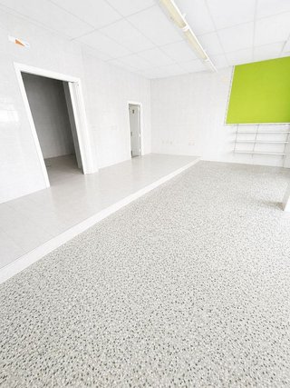 Local comercial en venta en Pinares de Venecia en Zaragoza