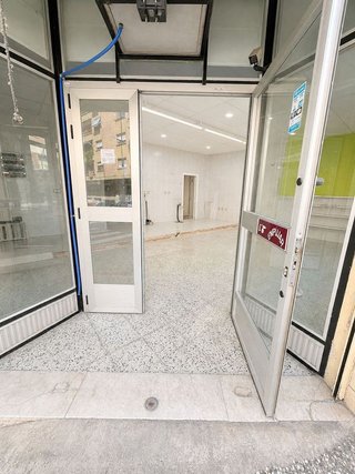 Local comercial en venta en Pinares de Venecia en Zaragoza