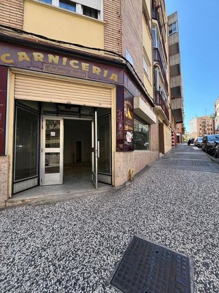 Local comercial en venta en Pinares de Venecia en Zaragoza