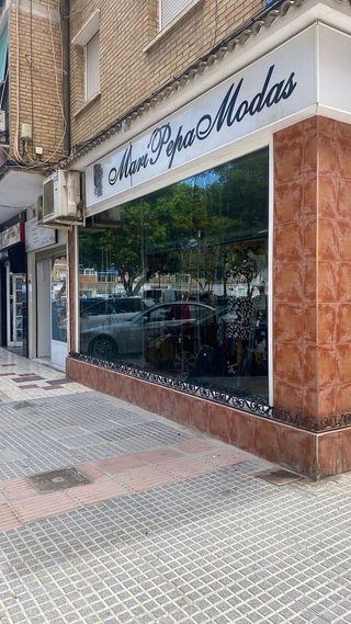 Local comercial en alquiler en Girón - Las Delicias - Tabacalera en Málaga