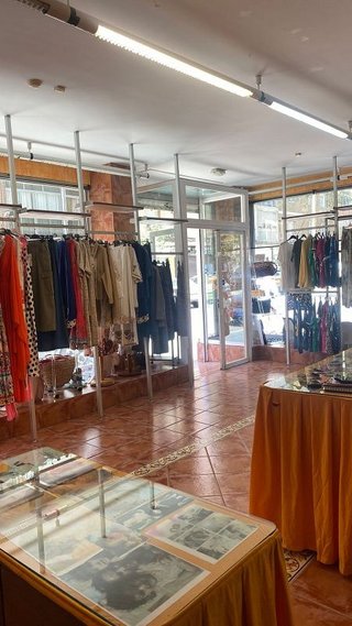 Local comercial en alquiler en Girón - Las Delicias - Tabacalera en Málaga
