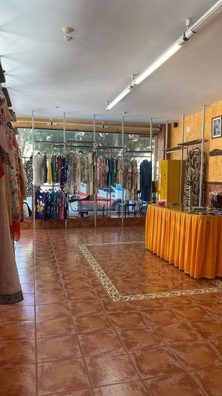 Local comercial en alquiler en Girón - Las Delicias - Tabacalera en Málaga