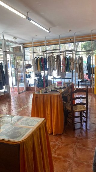 Local comercial en alquiler en Girón - Las Delicias - Tabacalera en Málaga