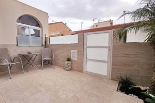 Casa adosada en venta en La Siesta - El Salado - Torreta en Torrevieja