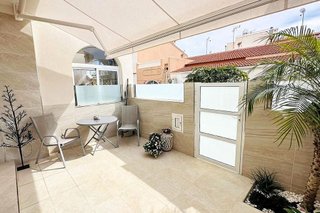 Casa adosada en venta en La Siesta - El Salado - Torreta en Torrevieja