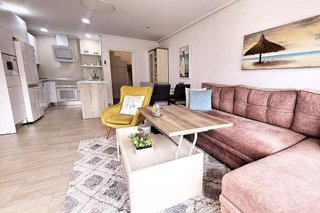 Casa adosada en venta en La Siesta - El Salado - Torreta en Torrevieja