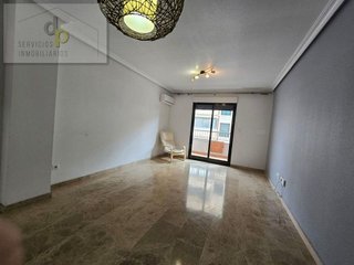 Piso en venta en Ciutat Universitària en Elche