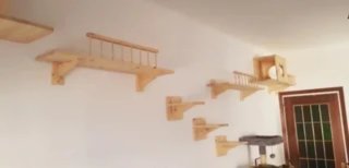Balcón para gato de madera