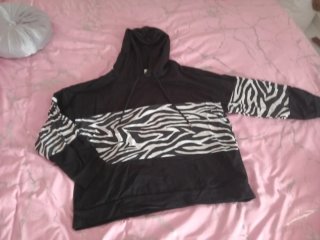 Sudadera con capucha y estampado cebra