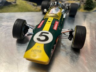 F1 Lotus 49 B Graham Hill escala 1/18 Quartzo