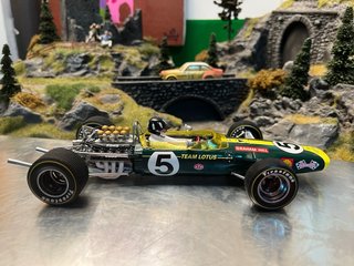 F1 Lotus 49 B Graham Hill escala 1/18 Quartzo