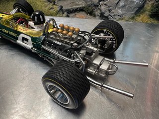 F1 Lotus 49 B Graham Hill escala 1/18 Quartzo