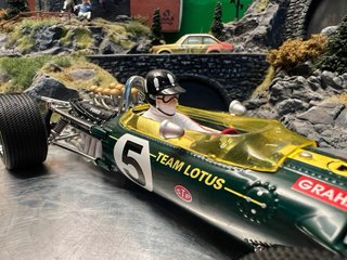F1 Lotus 49 B Graham Hill escala 1/18 Quartzo