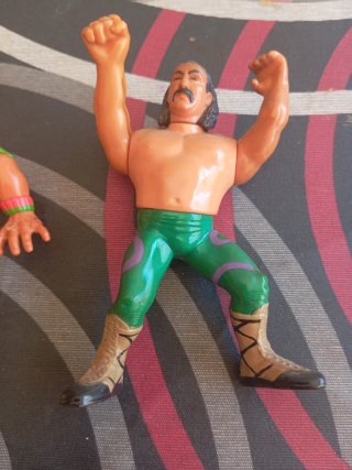 Figuras Lucha Libre WWF Ultimate Warrior titán y s