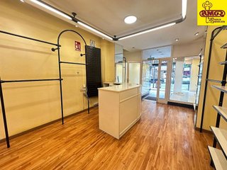 Local comercial en alquiler en Ensanche - Sar en Santiago de Compostela
