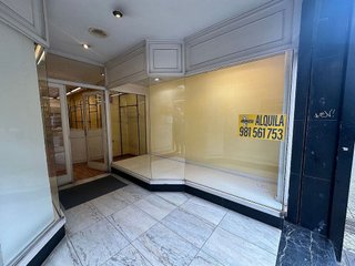 Local comercial en alquiler en Ensanche - Sar en Santiago de Compostela