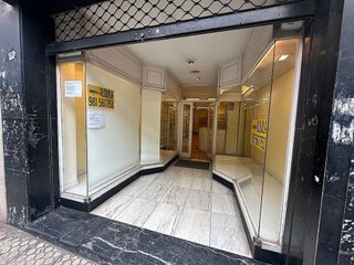 Local comercial en alquiler en Ensanche - Sar en Santiago de Compostela