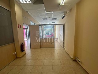 Local comercial en venta en Passeig Maragall - Zona Estació en Gavà