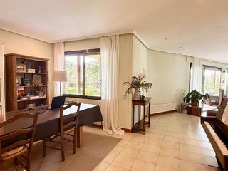 Casa pareada en alquiler en Piovera - Conde Orgaz en Madrid