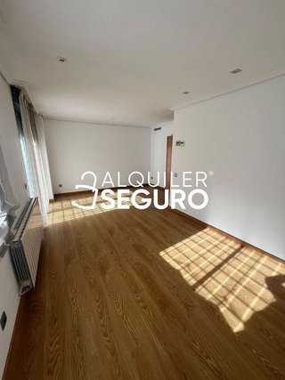 Piso en alquiler en Rejas en Madrid