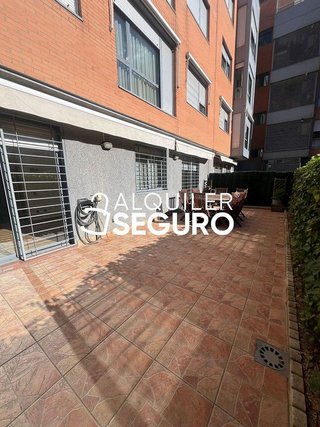 Piso en alquiler en Rejas en Madrid