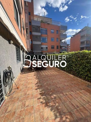 Piso en alquiler en Rejas en Madrid