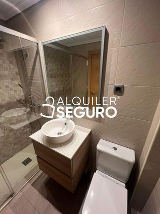 Piso en alquiler en Rejas en Madrid