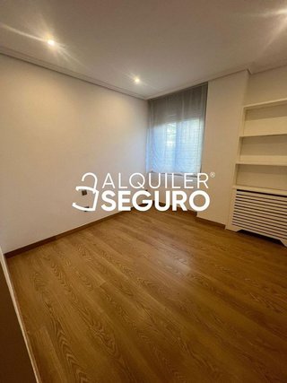 Piso en alquiler en Rejas en Madrid