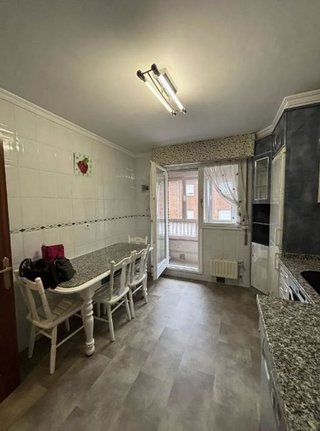 Piso en venta en Contrueces en Gijón