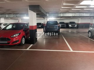 Garaje en venta en Aluche en Madrid