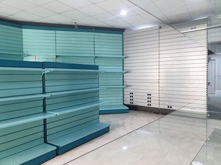Local comercial en venta en Valdepeñas