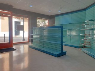 Local comercial en venta en Valdepeñas