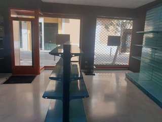 Local comercial en venta en Valdepeñas