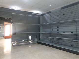 Local comercial en venta en Valdepeñas