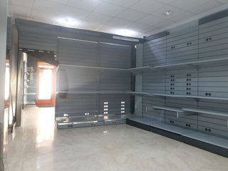 Local comercial en venta en Valdepeñas