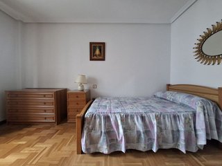 Piso en alquiler en El Llano en Gijón