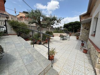 Chalet en venta en Sant Esteve Sesrovires