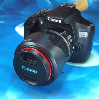 Canon EOS 2000D