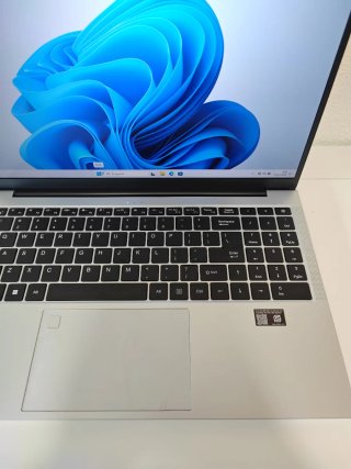 NUEVO Ordenador Portátil I3-1025G1 16GB 1TB SSD