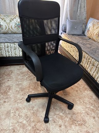 Silla de oficina ergonómica negra cono nueva