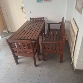 Juego de teca: mesa, sofá/butacas