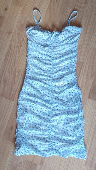 Vestido floral ajustado con fruncido T. XS