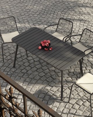 Mesa de terraza naranja