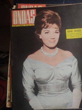 Revistas años 60  Y mini novela Corin Tellado