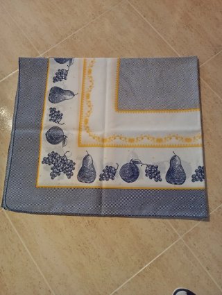 Mantel grande estampado frutas