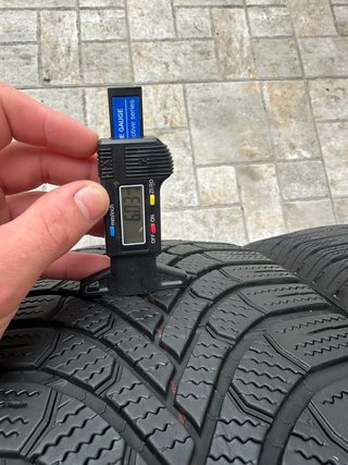 Neumáticos 235/60 R18 BRIDGESTONE