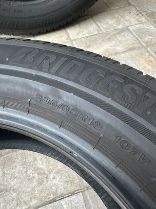 Neumáticos 235/60 R18 BRIDGESTONE