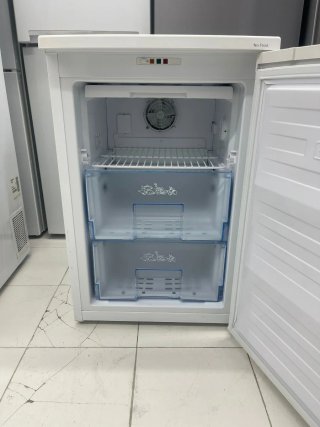 Congelador marca Beko con garantia transporte