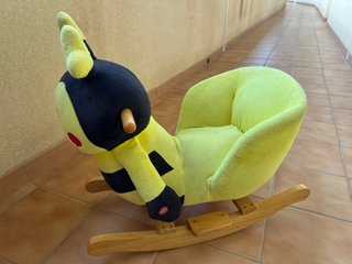 Balancín infantil abeja
