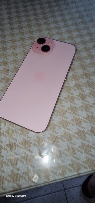 iPhone 15 Rosa